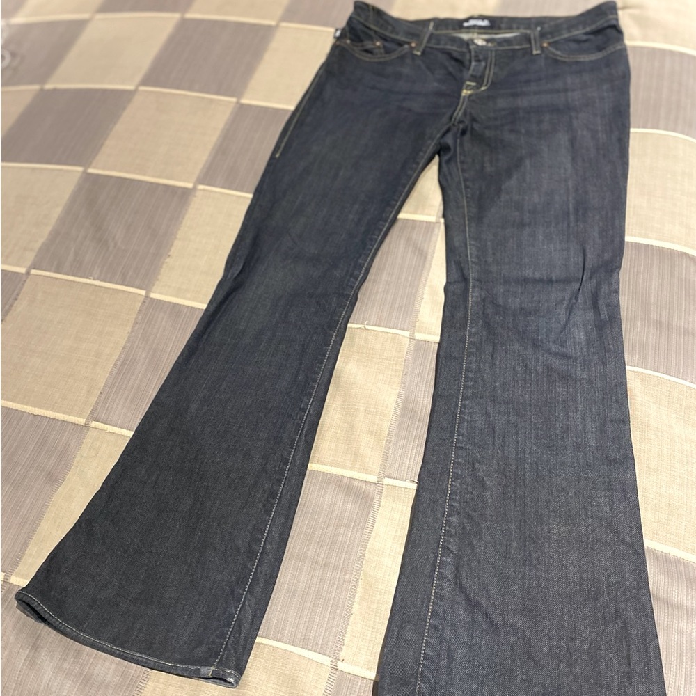 Rock & Republic flared blue jeans in size 30